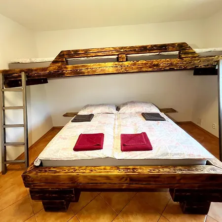 Quarto em Acomodações Particulares Na Samote U Lesa *